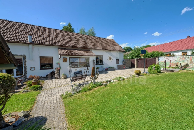 Farmhouse Trebon and Surroundings JC 0740