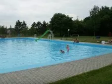Swimming pool Tlučná