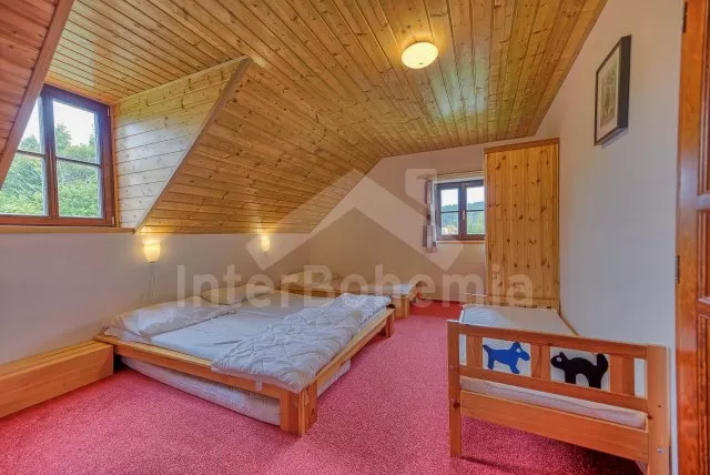 Pravá část chalupy (apartmán A)