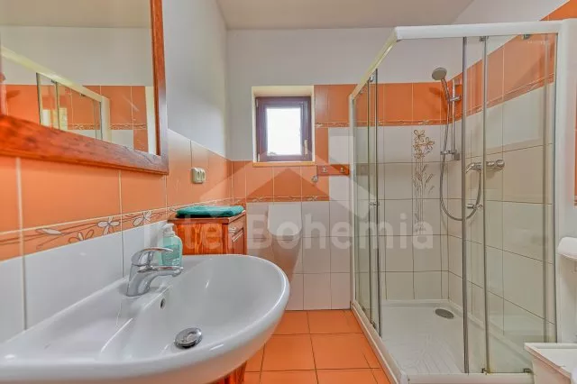 Levá část chalupy (apartmán B)