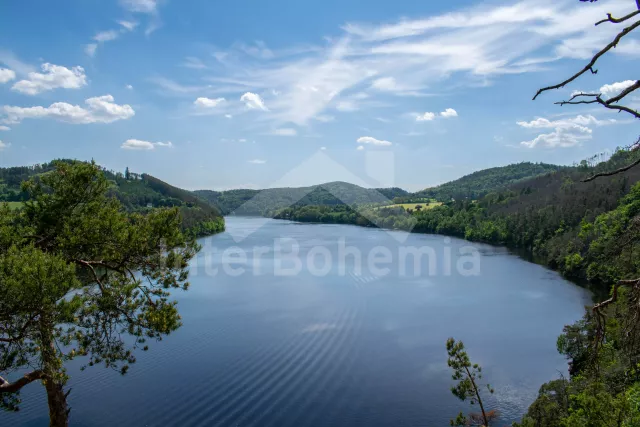 Chalet Slapy Dam OP 0148