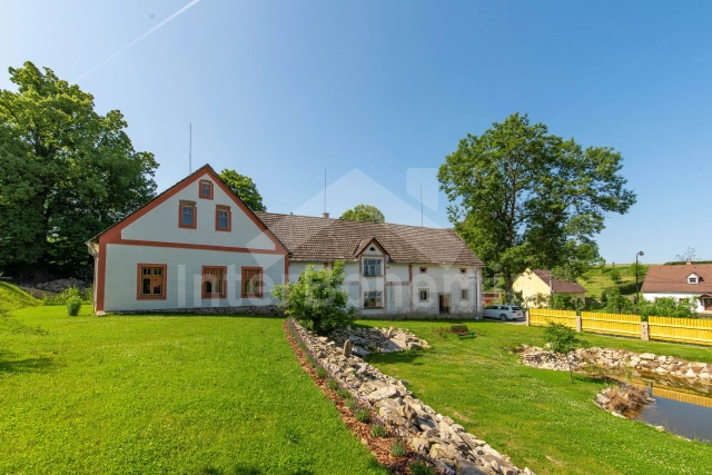Boerderij Jindřichův Hradec en omgeving - Oldris (Blazejov) JC 0837
