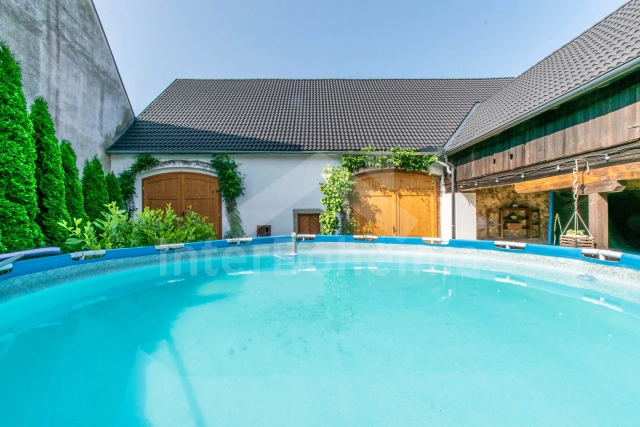 Holiday Home Bohemian Canada -  JC 0876