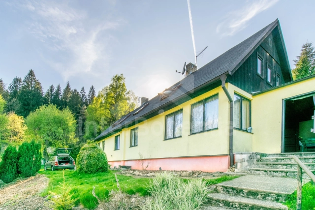 Vakantiehuis Heuvellandschap Boheems bos ZC 0145